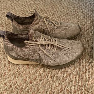 Nike Air Zoom Mariah Flyknit Racer
